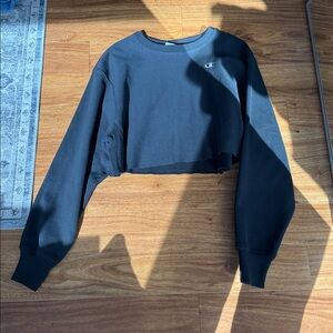 Champion Women's Black Cropped Crewneck Sweatshirt